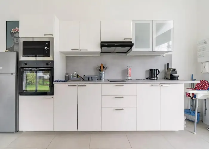 Villa Entourée De Verdure Avec Parking Privé Halluin